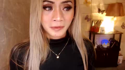 angel online show from November 19, 9:15 pm