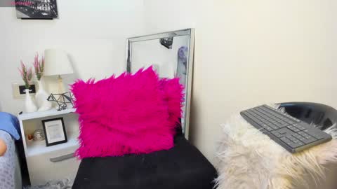 Freya online show from December 18, 4:31 am