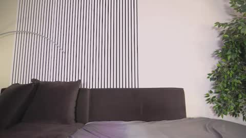 adrian online show from September 18, 5:35 am