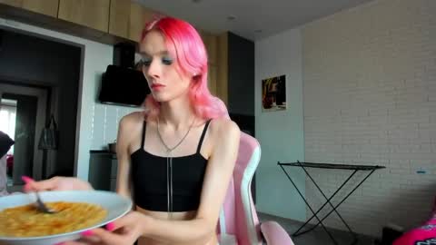 Gaylord online show from April 16, 11:44 am