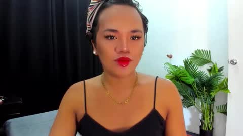 _lovelyyan69_ online show from November 5, 2:22 am