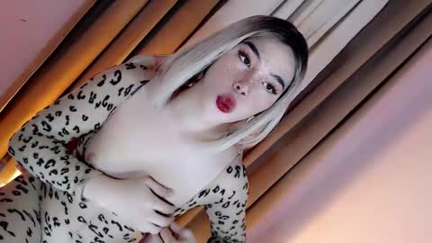 Eilachloe online show from February 21, 12:19 pm