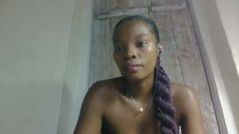 aadienne online show from May 5, 2:56 pm