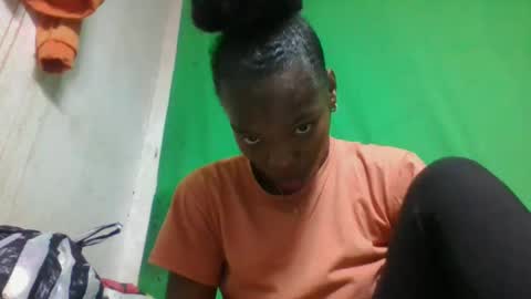 aadienne online show from May 11, 1:27 pm