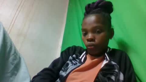 aadienne online show from May 11, 4:04 pm