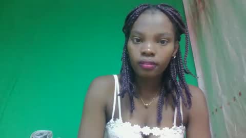 aadienne online show from May 20, 8:09 am