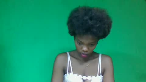 aadienne online show from May 26, 11:07 am