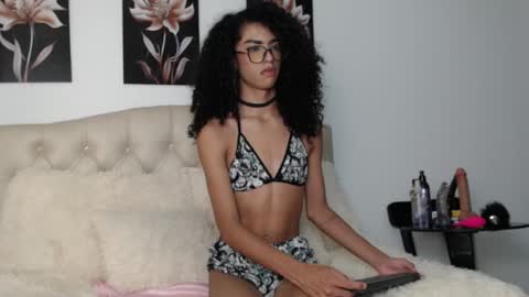 Abigail online show from February 1, 1:55 am