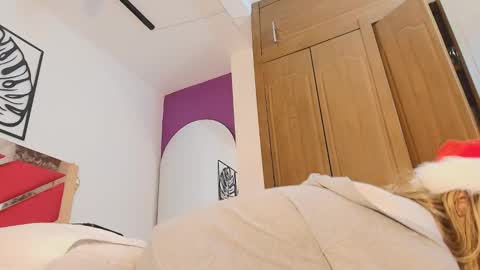 YEI  online show from December 10, 3:01 pm