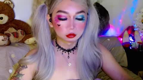 jasmine online show from February 19, 1:06 pm