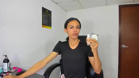 aisha_hotts777 online show from December 21, 4:40 am