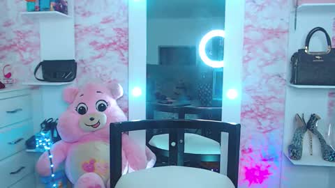 aisha salome holguin online show from November 14, 4:53 am