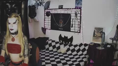 Mistic witch online show from February 24, 8:25 pm