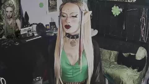 Mistic witch online show from March 18, 1:54 pm