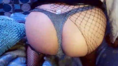 aless_lorraines online show from October 18, 1:37 pm