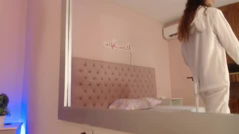 Sofia online show from October 21, 1:34 pm