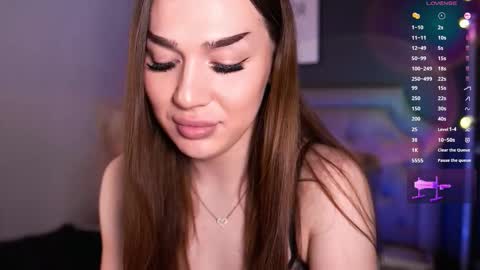 Snapshot of alina_39 chatting on October 8, 1:29 am alina_39 online show from October 8, 1:29 am