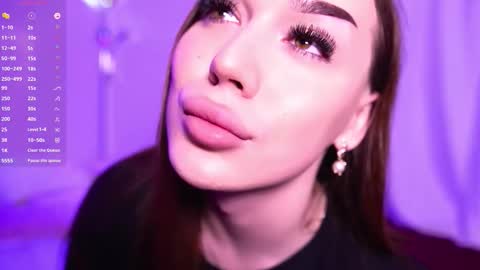 Snapshot of alina_39 chatting on October 9, 5:47 pm alina_39 online show from October 9, 5:47 pm