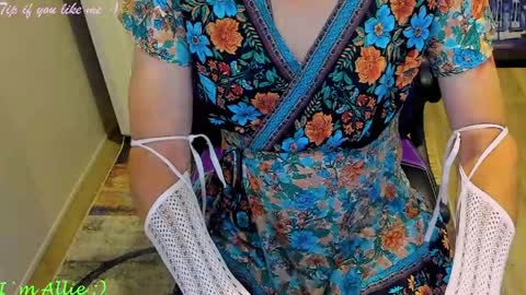 Allie online show from May 2, 2:33 pm