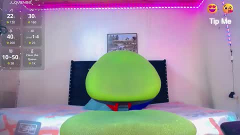 alondragill_ online show from March 13, 2:22 pm