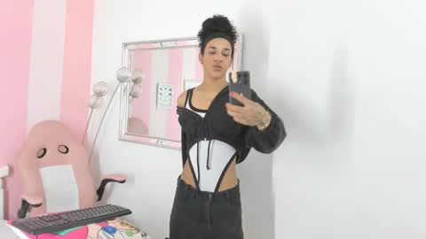 amaia_monroe online show from February 8, 1:28 pm