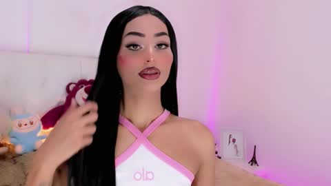 amal_baddel_ online show from November 3, 8:52 pm