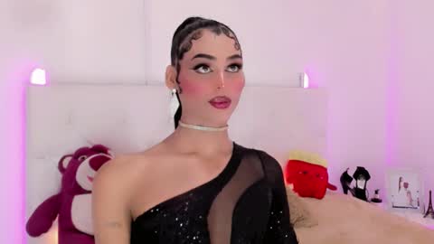 amal_baddel_ online show from November 10, 10:22 pm