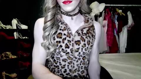 Amalie online show from November 16, 4:06 pm