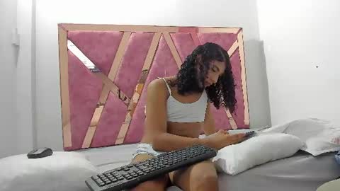 amelia online show from June 22, 8:50 pm