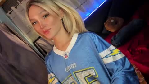 amelinckx online show from February 11, 6:44 pm