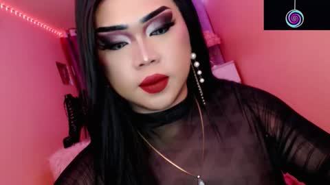 Queen Mireska online show from November 21, 6:20 pm