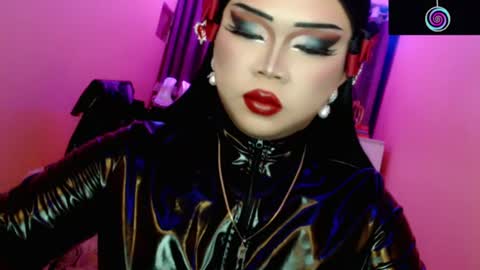 Queen Mireska online show from June 27, 2:56 pm