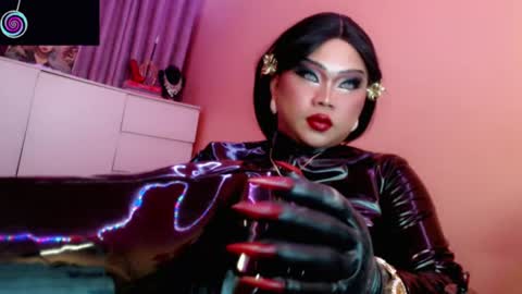 Queen Mireska online show from August 8, 5:08 pm