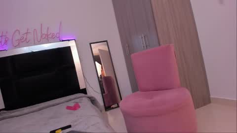 ANA HAMMERLE online show from December 31, 10:15 am