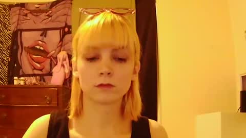 andrea online show from November 24, 4:36 am