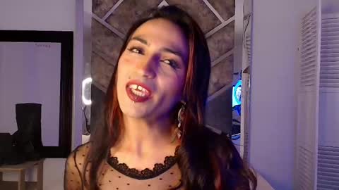Andrea Russo online show from September 29, 1:05 am