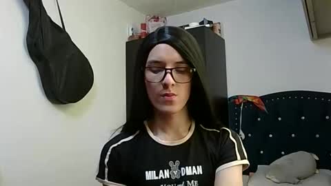 Isabell online show from April 1, 2:03 pm