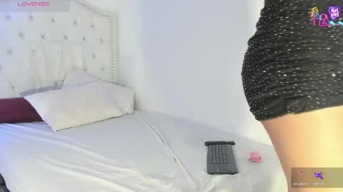 angela_garciaa online show from March 27, 7:26 pm