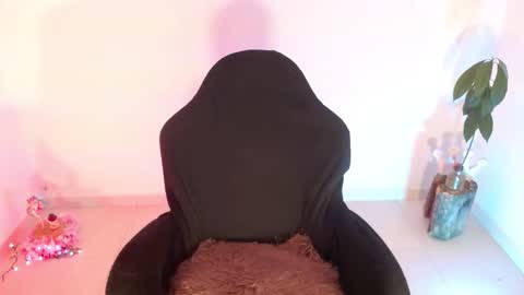 angele online show from October 6, 2:11 am