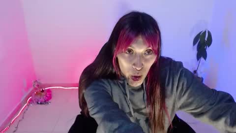 angele online show from October 29, 7:34 pm