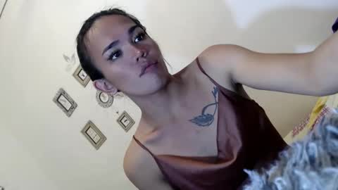 Yhanna online show from December 3, 11:07 am