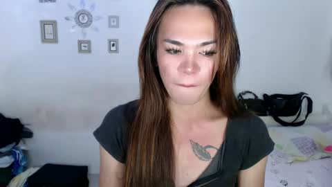 Yhanna online show from March 8, 2:30 pm