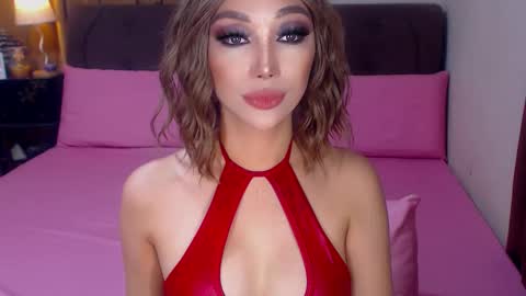 Snapshot of angelicqueents chatting on October 16, 10:59 am MS. AMALIA online show from October 16, 10:59 am