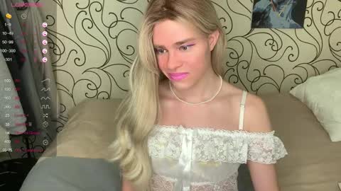 anjalin_sososok online show from March 22, 3:44 am