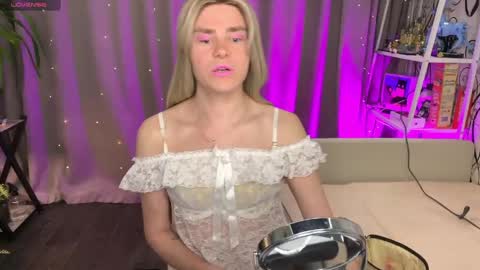 anjalin_sososok online show from April 14, 4:17 am