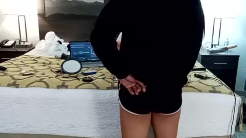 Anna Lee Cross online show from March 3, 9:27 am