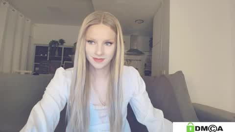 Sexy Ladybug online show from March 12, 10:31 am