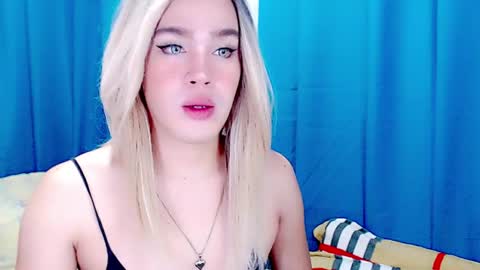 ARIANNE CUMS  online show from June 28, 10:57 pm