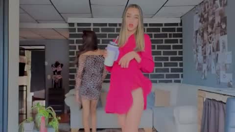 arisunshine77 online show from April 11, 9:18 pm