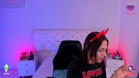 Aron cruz  online show from October 25, 1:50 pm